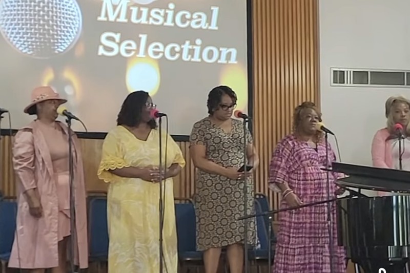 PRAISE TEAM